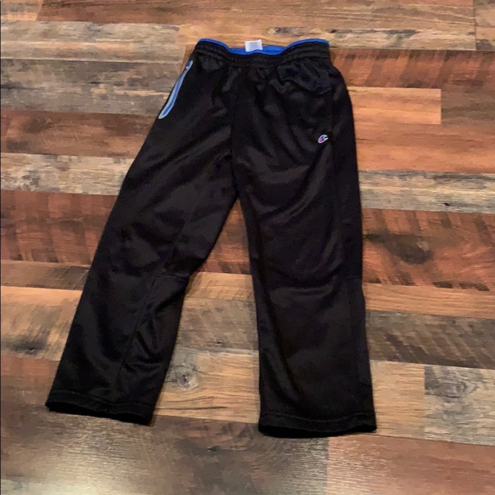 Boys sweat pants used like new